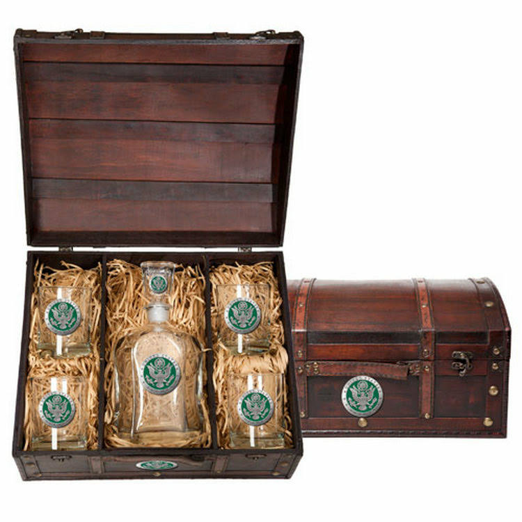 Green Metal Decanter Chest Set H516