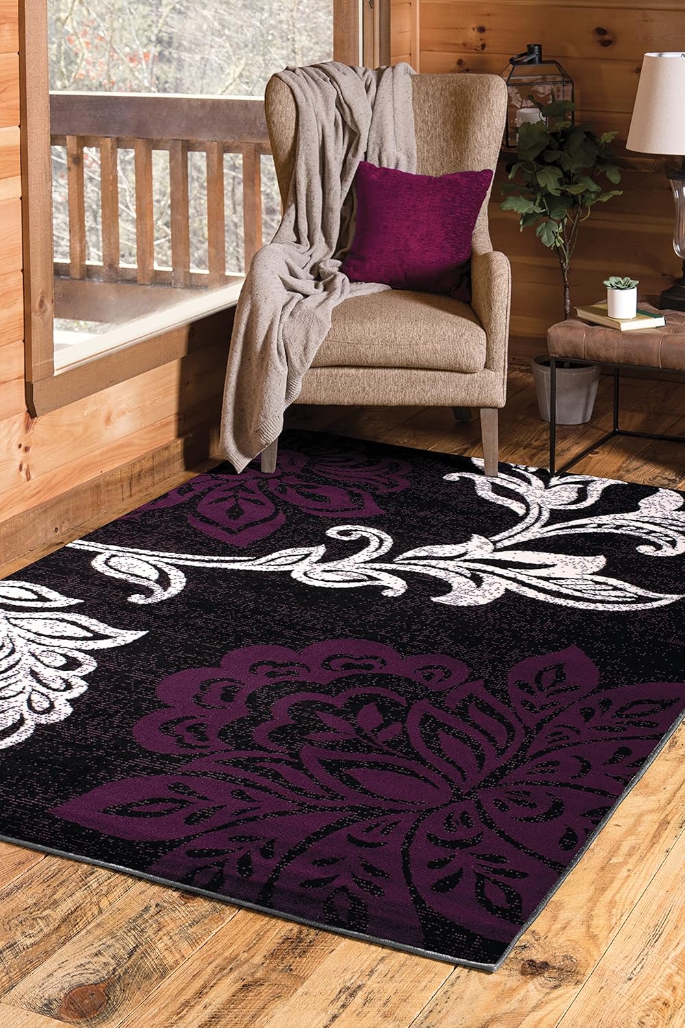 Plum Polypropylene Rug with Floral Pattern Y8580