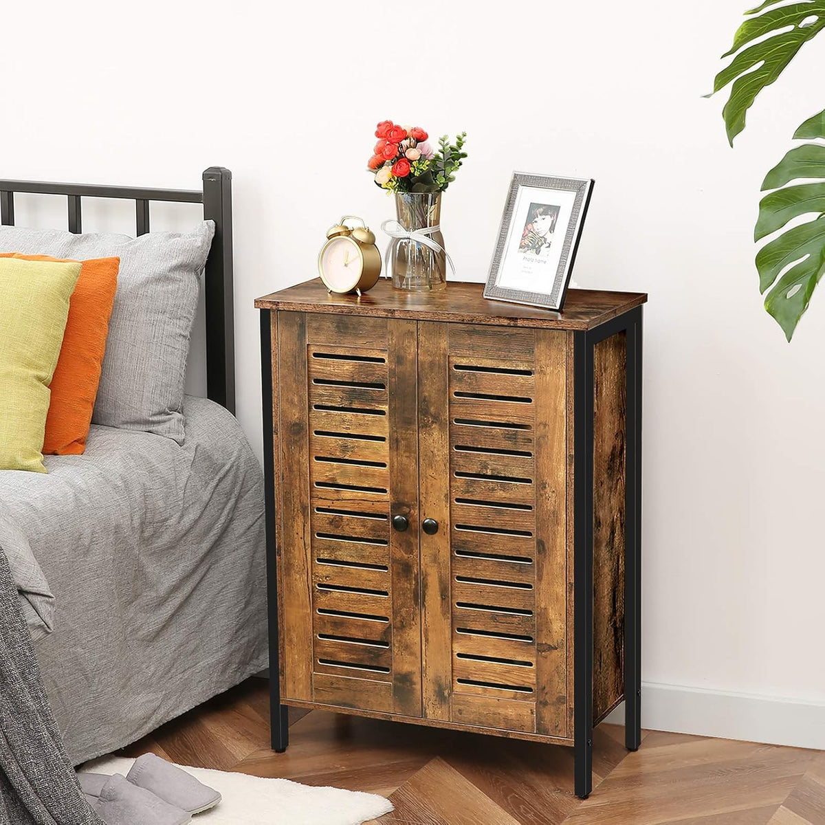 Rustic Brown Bathroom Cabinet with 2 Adjustable Shelves V4373