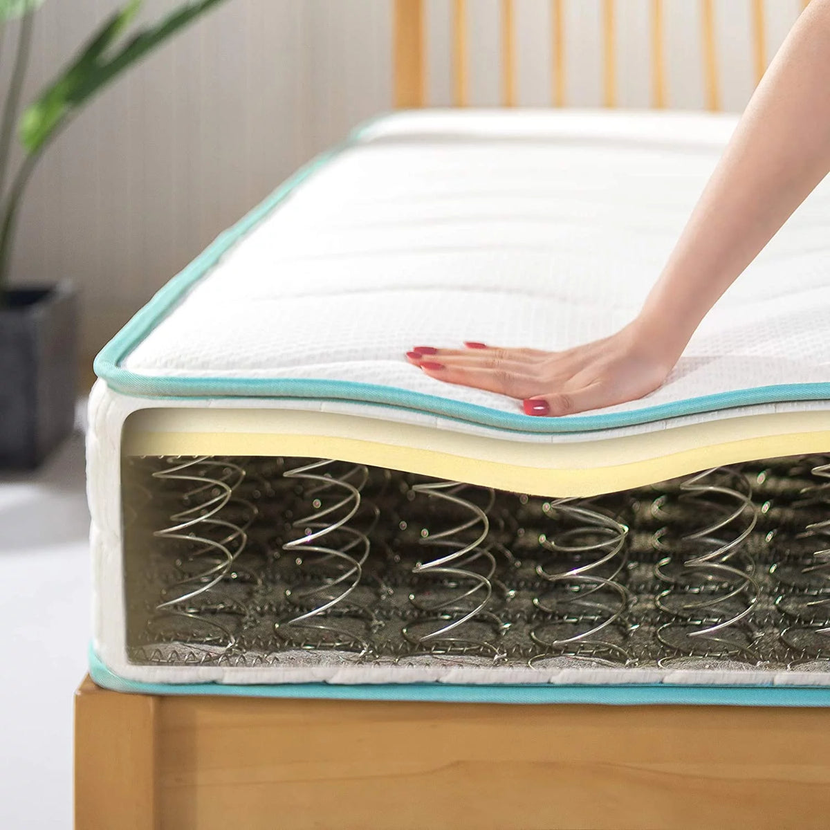 Queen Innerspring Tight Top Mattress S440